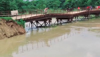 Bihar flood situation worsens as major rivers spate; IMD issues heavy rain alert