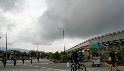 Power outage leaves millions of Ecuadorians in the dark after transmission line fails