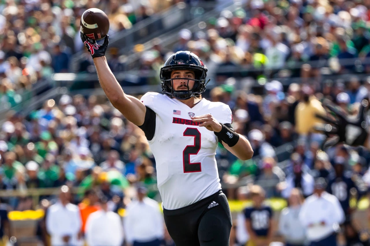 Northern Illinois stuns No. 5 Notre Dame 16-14 with field goal in final minute