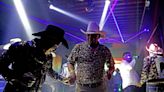 Las convenciones de vaqueros gays de México donde los hombres se relacionan con el tortuoso pasado de su país
