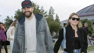 Gerard Piqué y Clara Chía, altivos y con mucha escolta