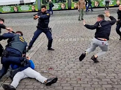 Brutal ataque con cuchillo durante una manifestación de extrema derecha en Alemania - ELMUNDOTV