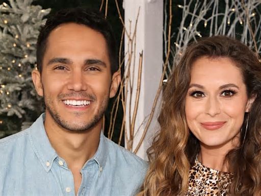 Alexa and Carlos PenaVega announce their 4th child was 'born at rest' in heartbreaking post