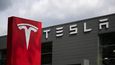 Elon Musk anuncia una inversión millonaria en supercargadores de Tesla tras despedir a casi toda la división