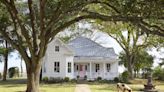 Beautiful Front Door Colors for the Best Curb Appeal on the Block