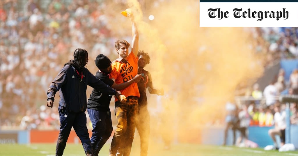 Man who threw orange powder on Twickenham pitch told jury he was ‘doing my duty as a doctor’