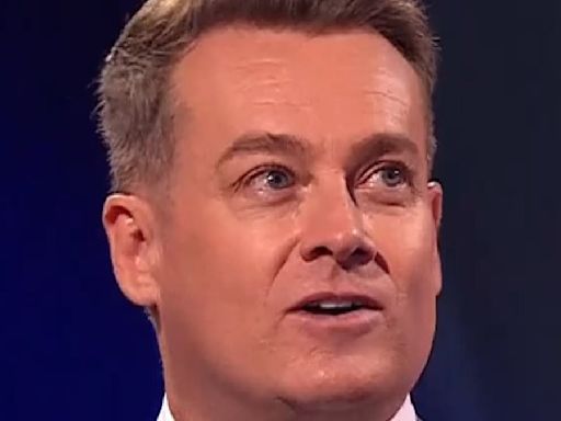 Grant Denyer meets Deal or No Deal contestant twice his size