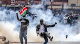 Manifestantes invadem Parlamento e incendeiam prédios públicos durante protesto no Quênia