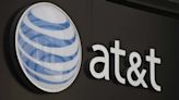 AT&T customers experiencing issues making calls; Verizon says network 'operating normally'