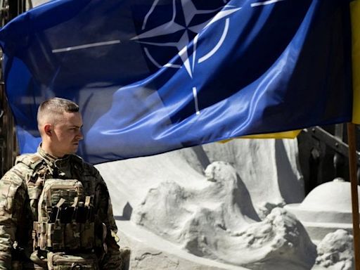 Ex-NATO generals: failure to aid Ukraine is ‘historic betrayal’ and security catastrophe