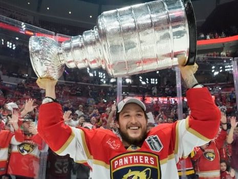 It's party time in Six Nations as Stanley Cup parade in Ontario honours local hero Brandon Montour | CBC News