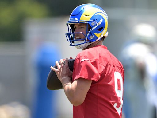 Matthew Stafford reports to training camp after Rams, QB modify contract