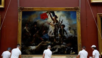 'Liberty Leading the People' returns to Louvre, restored