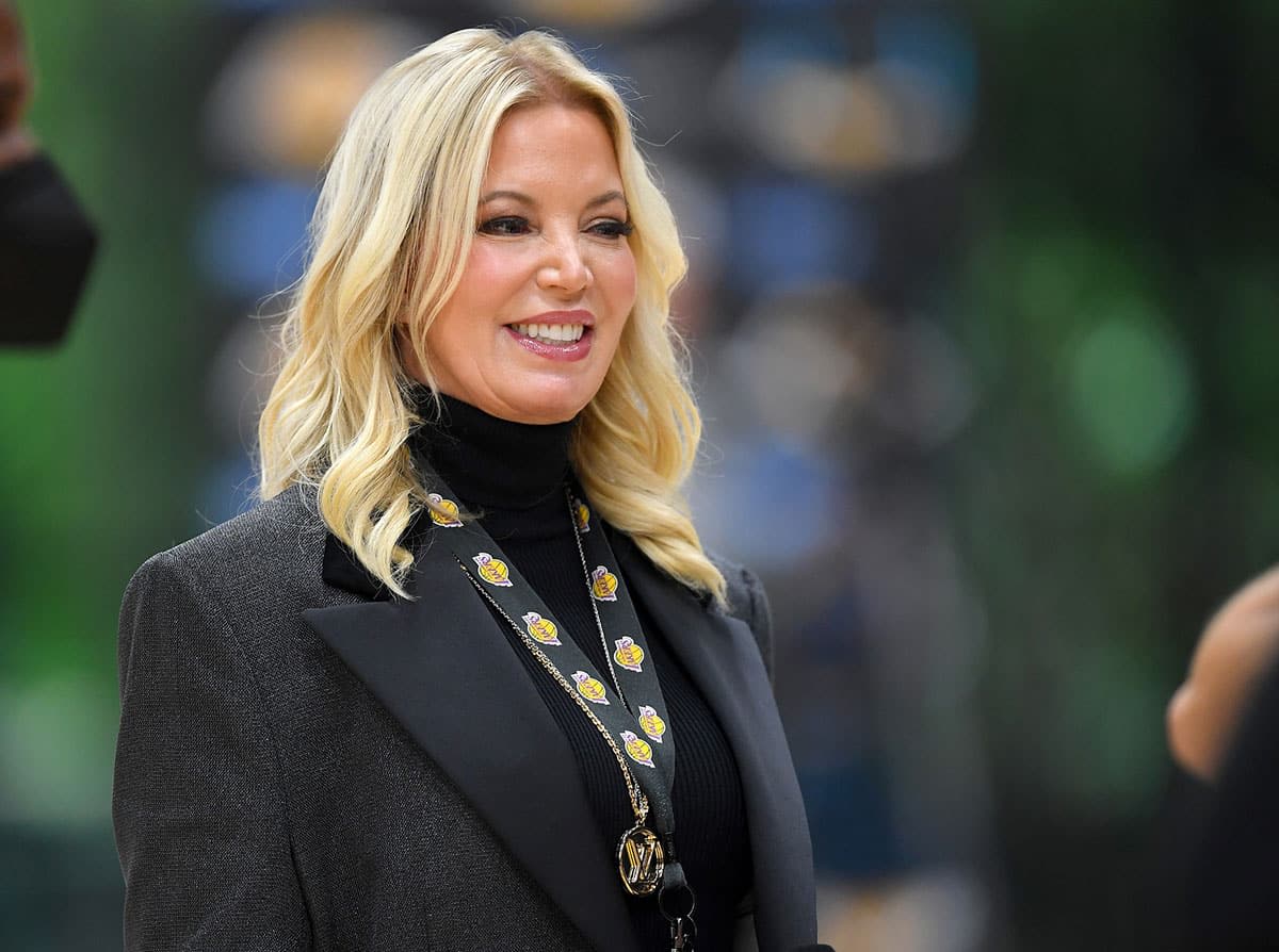 Lakers owner Jeanie Buss vows championship with LeBron James 'greatness' claim