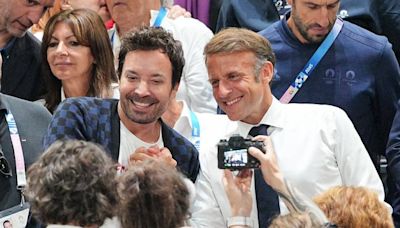 JO 2024 : Le selfie d’Emmanuel Macron avec son « meilleur pote » Jimmy Fallon