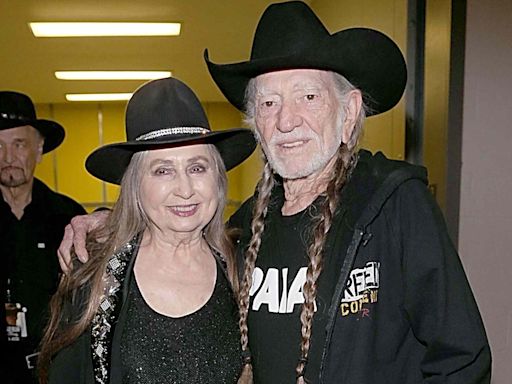 All About Willie Nelson's Late Sister, Fellow Musician Bobbie Nelson