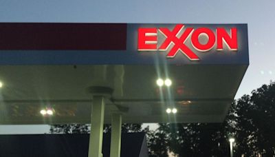 Exxon Mobil Insiders Sold US$2.2m Of Shares Suggesting Hesitancy