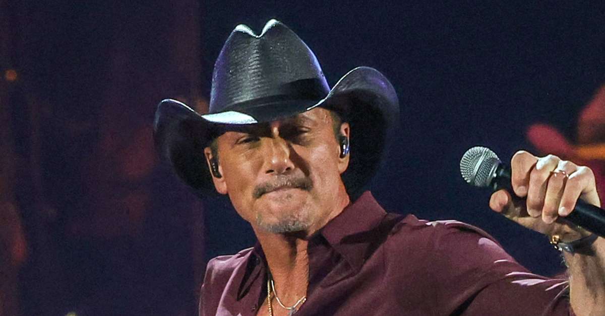 Tim McGraw’s ‘Flight Home Dinner’ Disturbs Fans: 'You Are Brave to Eat Those'