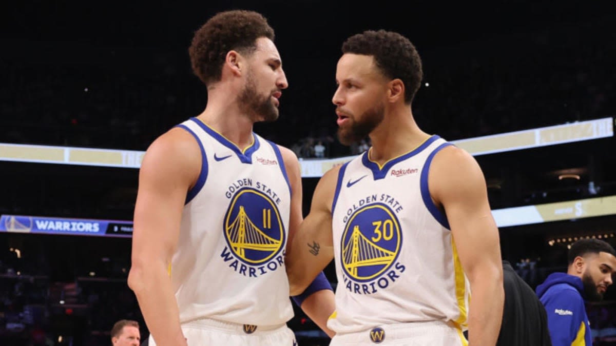 WATCH: Warriors' Stephen Curry comically acts disgusted upon seeing Klay Thompson with new Mavericks teammate