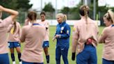 Sarina Wiegman says players have her 'support' to negotiate transfers