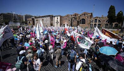 Around 5,000 pro-lifers protest in Rome against abortion