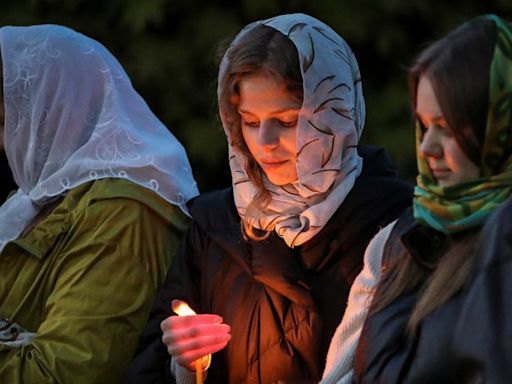 On Orthodox Easter, Zelenskiy calls on Ukrainians to unite in prayer