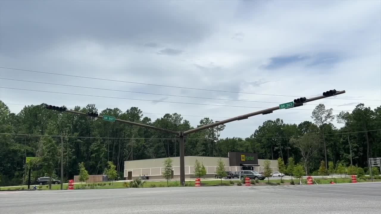 Malfunctioning traffic light working again following neighbor concerns in Wakulla County