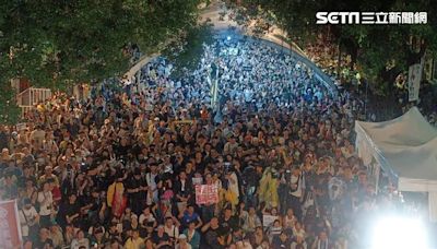3萬人擠爆立院外「反黑箱」 柯建銘揭真相：是傅崐萁、黃國昌動員的