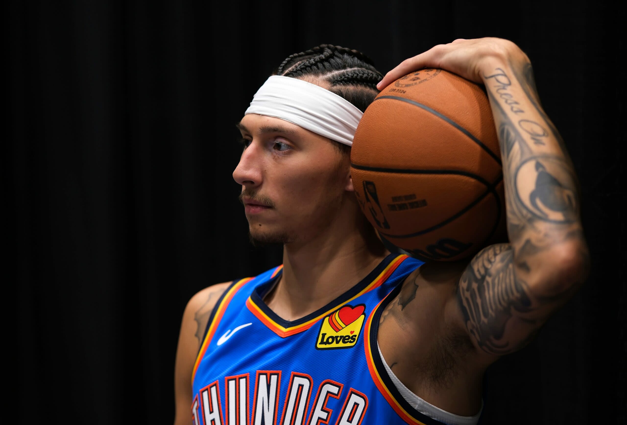 Report: Thunder trade Lindy Waters III to Warriors for No. 52 pick of 2024 NBA draft