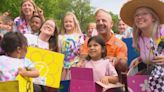 Tony Kanaan waves flag for Washington Township students' 'Kindy 500'