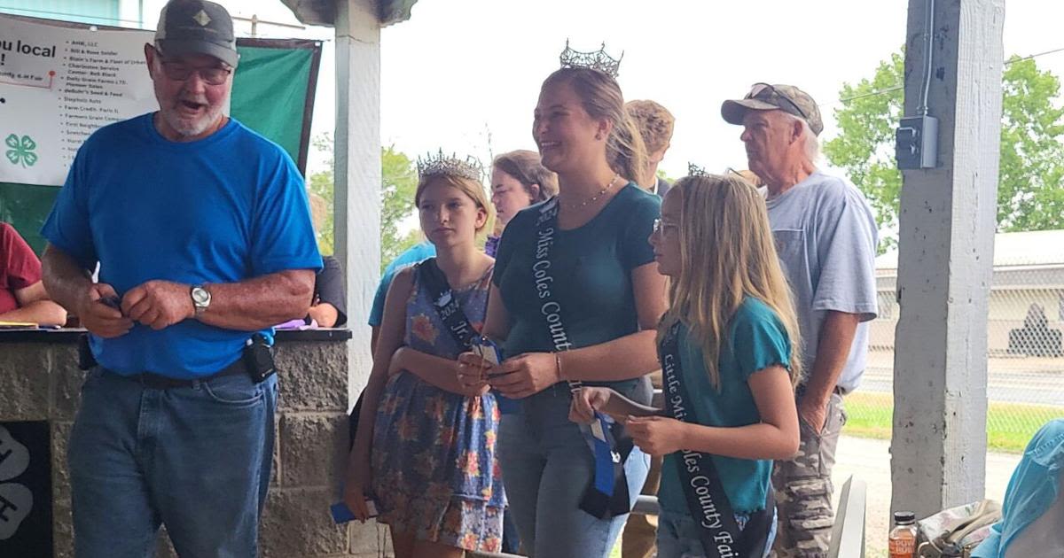 New Miss Coles County royals begin hostess roles at fair