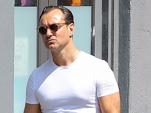 Jude Law Enjoys the Spring Weather While Shopping in New York City