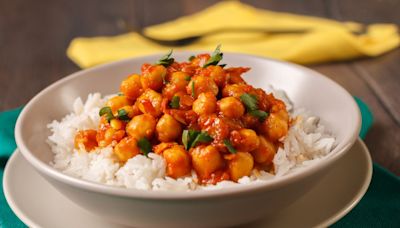 Light & Healthy Apricot Tomato Chickpea Stir-Fry to Heal the Soul