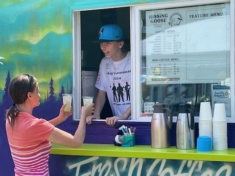 'A cup of lemonade can bring a whole lot of people together': Local teen uses lemonade stand to help first responders, veterans