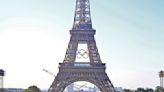 巴黎奧運｜巴黎艾菲爾鐵塔掛上奧運五環標誌