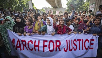 Bangladesh police lob stun grenades to disperse march over excessive use of force