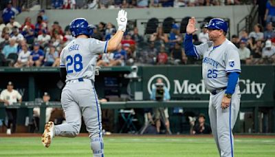 Semien's 3-run double caps 5-run sixth inning as Rangers beat Royals 6-2