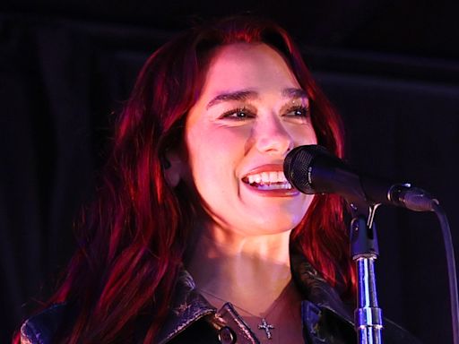 Dua Lipa Gives Surprise Pop-Up Performance in Times Square After ‘SNL’ Hosting Debut