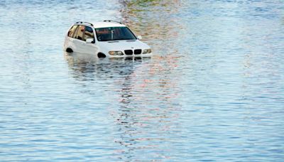 El paso de la tormenta tropical Beryl deja 4 muertos en Texas y causa un apagón masivo