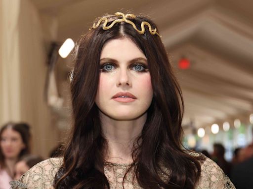 Alexandra Daddario’s Smooth Complexion Is Thanks to This Wrinkle-Correcting Cream