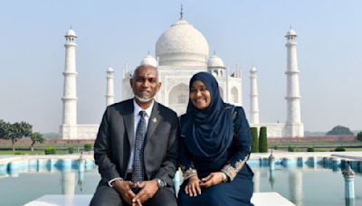 Maldives President Mohamed Muizzu, First Lady Sajidha Mohamed Visit Taj Mahal