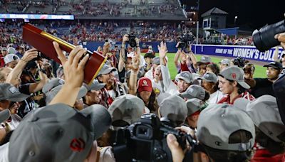 Oklahoma wins record fourth straight NCAA softball title, beating Texas 8-4 for 2-game sweep