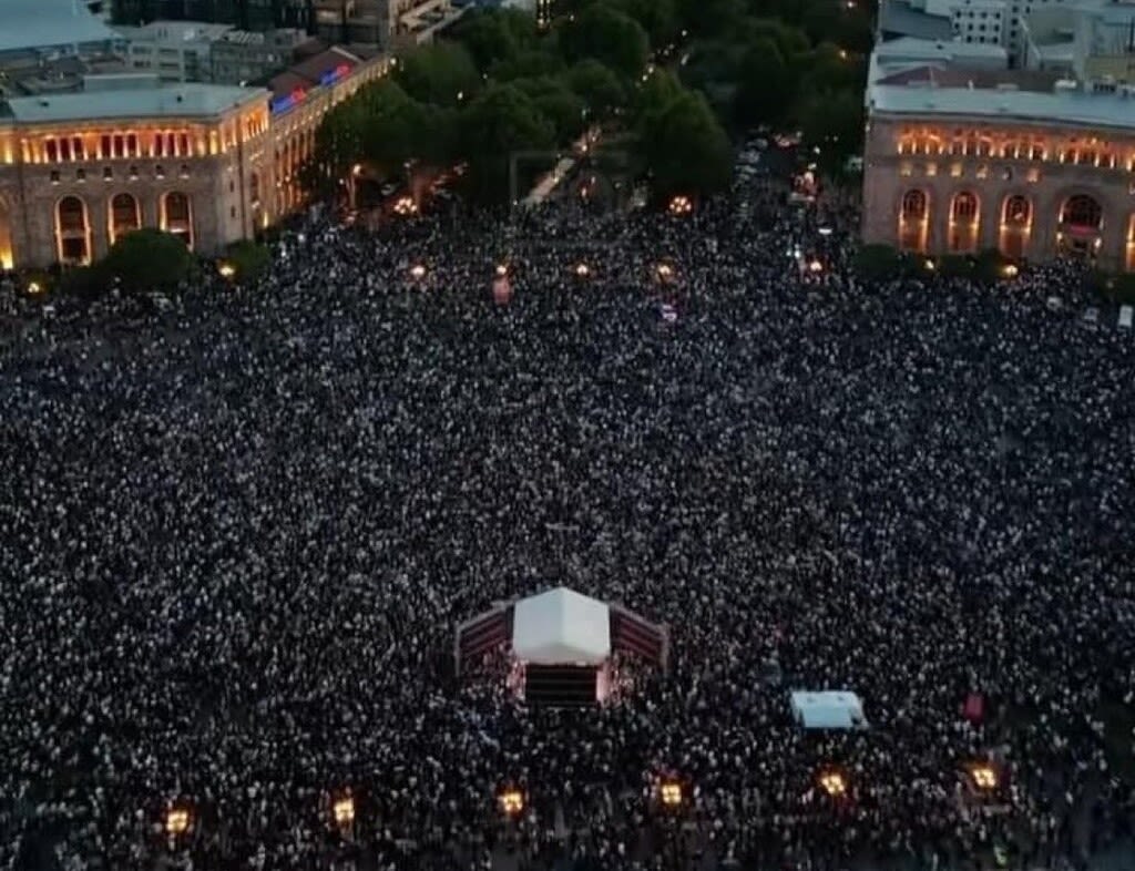 Hundreds rally in Armenia, demanding leader’s resignation