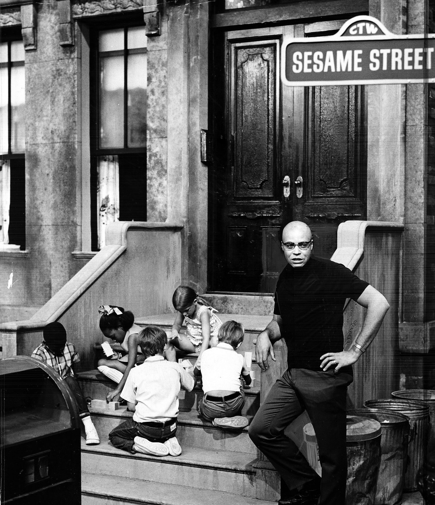 See a young James Earl Jones as the first celebrity guest on ‘Sesame Street’