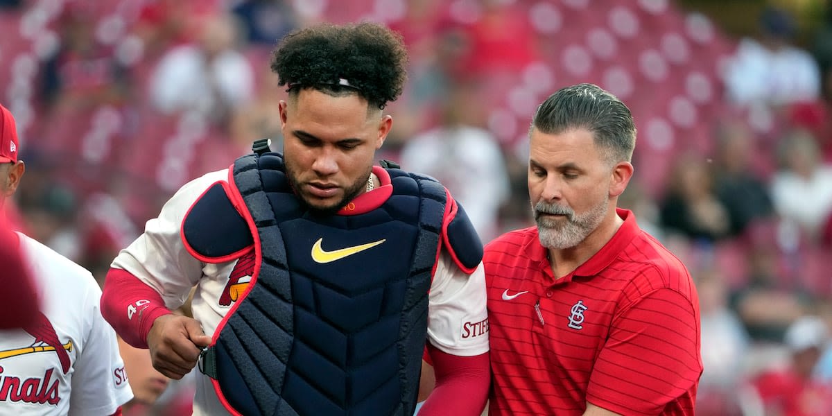 Cardinals catcher Willson Contreras departs with left forearm fracture