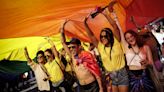Banda Uó diz que alegria da Parada LGBT+ é ato político contra conservadorismo