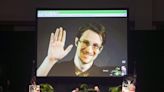 Snowden responds to Putin approval of Russian citizenship