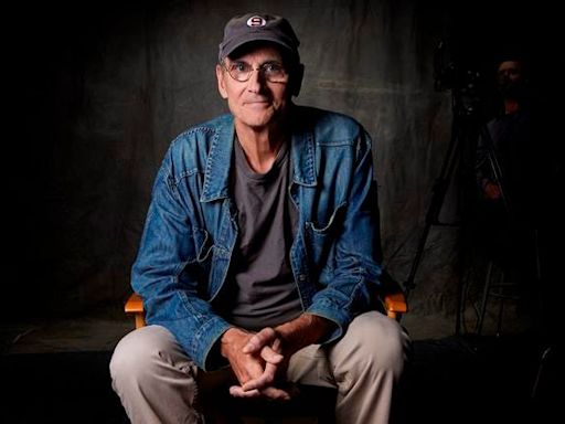 James Taylor talks koalas, the 'gravitational attraction' of touring and Taylor Swift