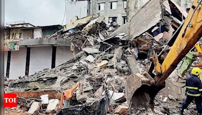 Navi Mumbai crash: Building started shaking after additional construction, say residents | Mumbai News - Times of India