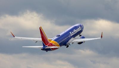 Southwest adds Orlando red-eye flights amid historical shift to assigned seats